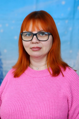 Воспитатель группы № 4 Канова Наталья Владимировна